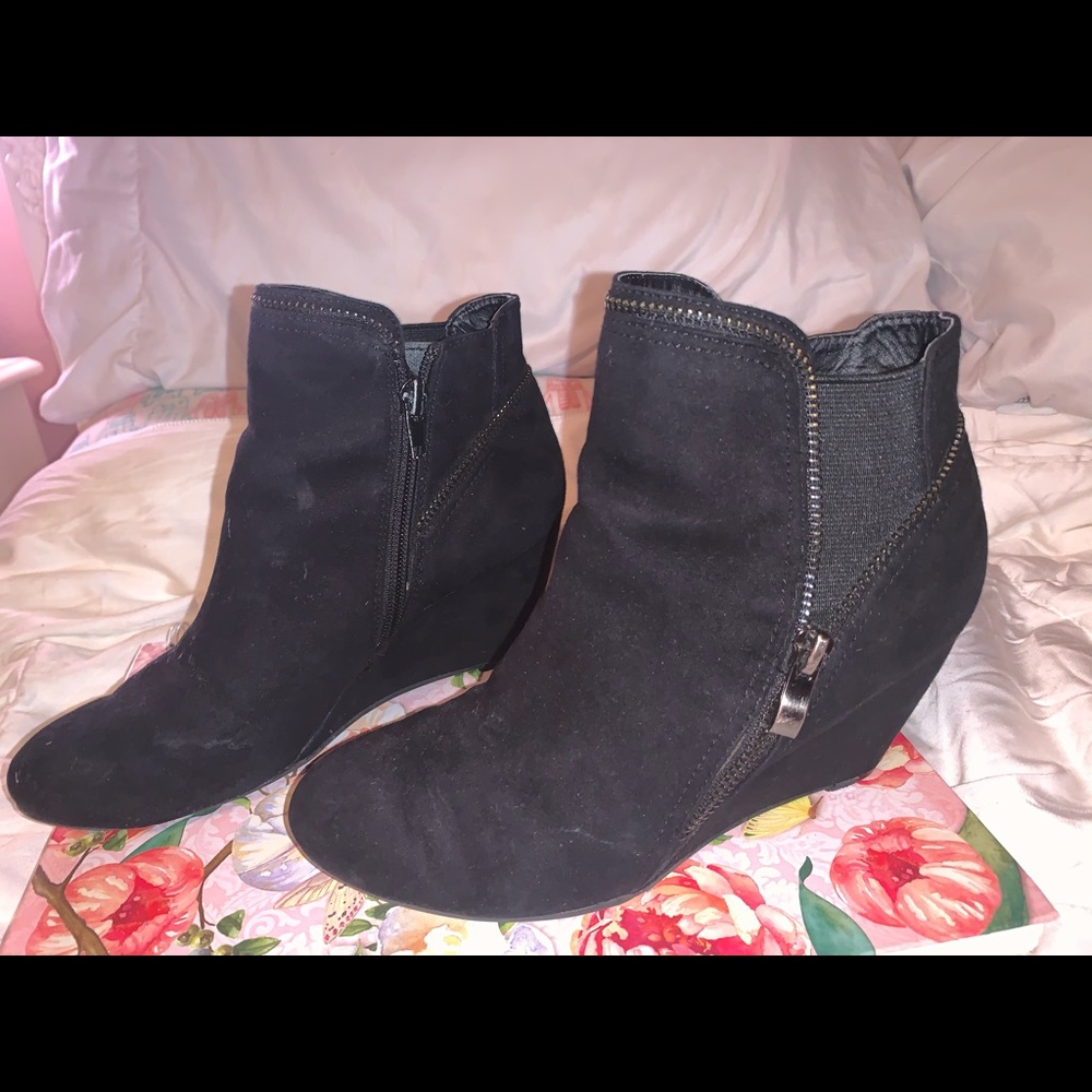 High heel booties